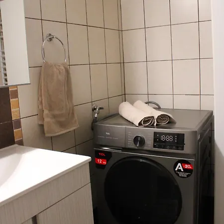 Thesis Apartman